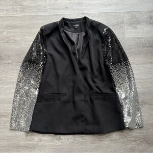 GGUHHU Black Blazer With Sequin Sleeve Size XL .
